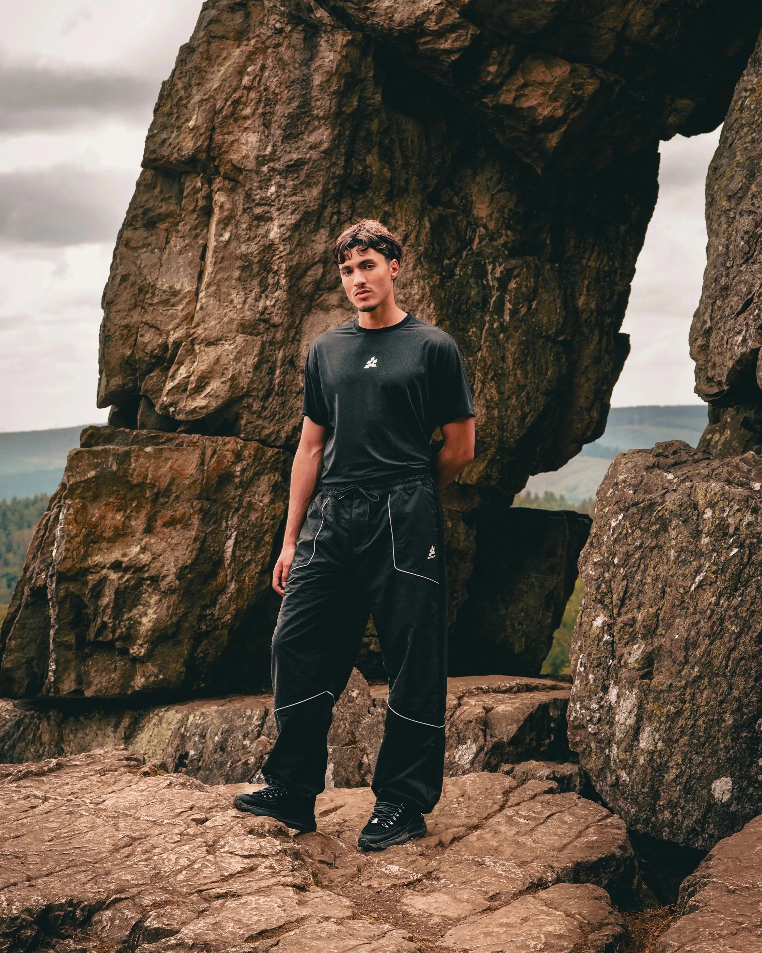 ACTIVEWEAR PANTS BLACK - Image 17